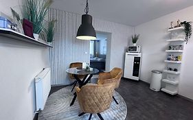 Barrierefrei - 24Std-Check-In Kontaktlos - Kingsize Bed - W-Lan - Parkplatz W 3